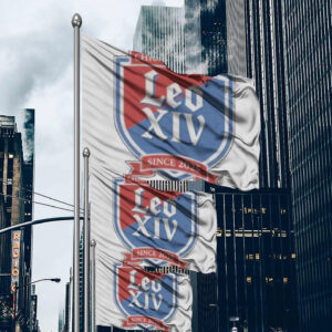 Chicagos Pope Leo XIV Old Style-Inspired Flag
