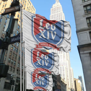 Chicagos Pope Leo XIV Old Style-Inspired Flag