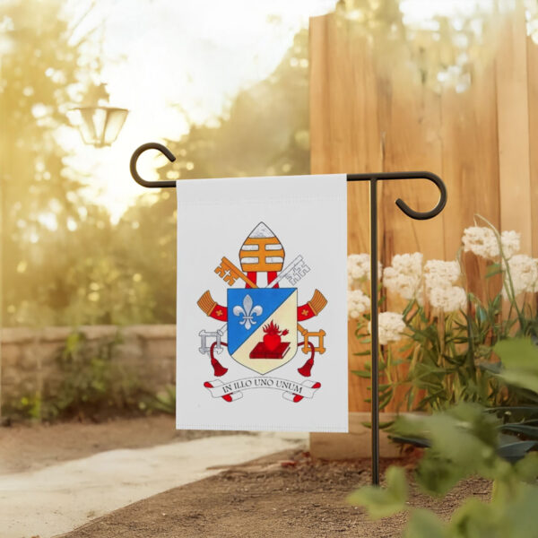Coat of Arms of Pope Leo XIV In Illo Uno Unum Flag