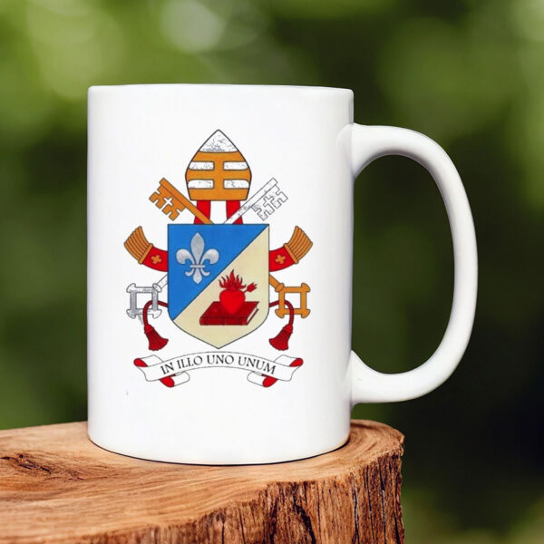 Coat of Arms of Pope Leo XIV In Illo Uno Unum Mug